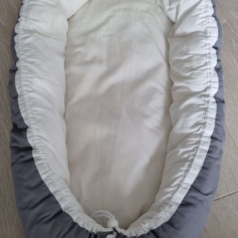 Babynest og ammepute