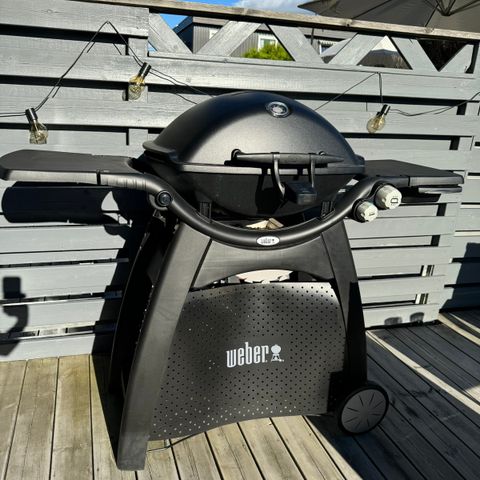 Weber Q 3200 med trekk