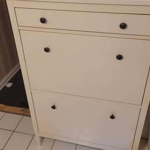 Hemnes skoskap