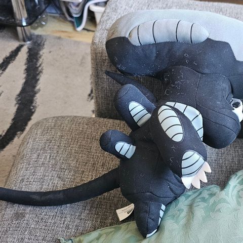 Plush Alien gies bort mot henting.