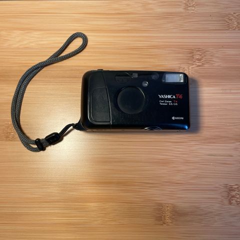 Yashica T4