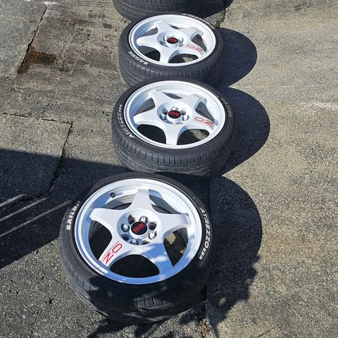 Oz Racing 16 tomms 4x108 4x100 med dekk