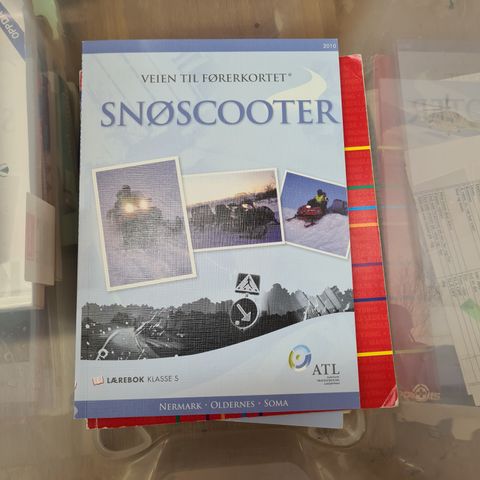 Veien til førerkortet for snøscooter - lærebok klasse S