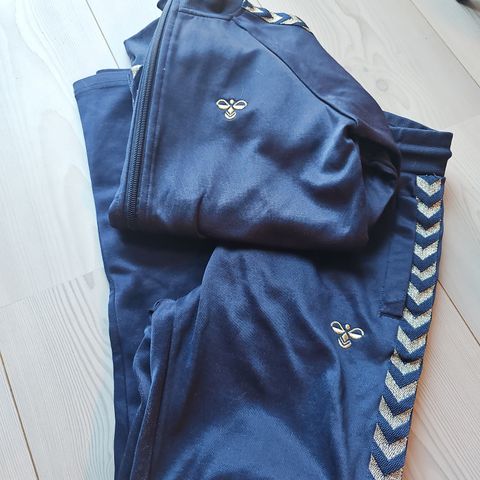 Hummel joggedress str 152