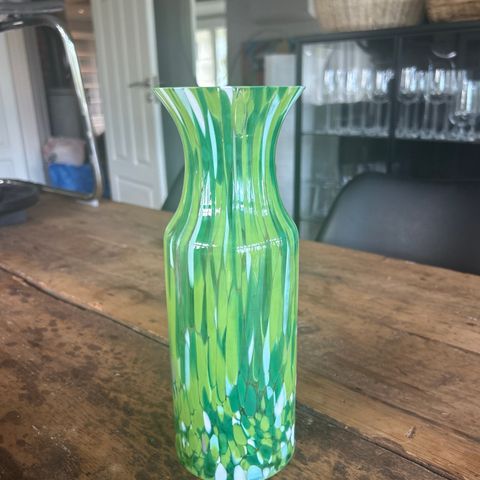 Magnor - Swirl karaffel/vase grønn