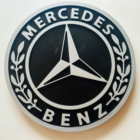 Mercedes Benz skilt selges