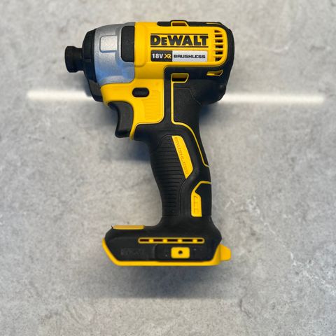 DeWalt DCF787 børsteløs slagtrekker/muttertrekker