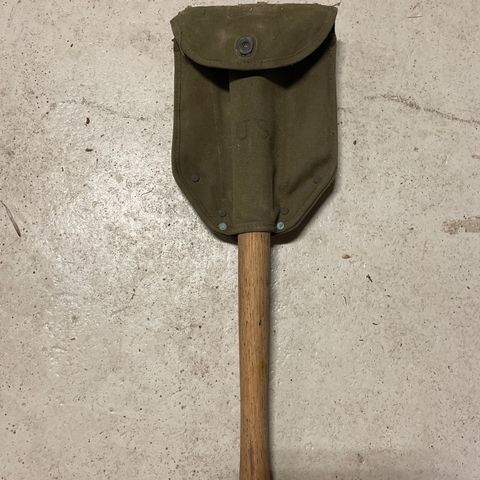 U.S. Army spade