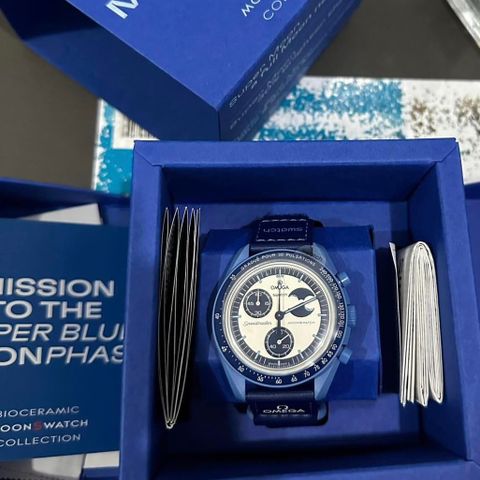 Omega x swatch mission to bluemoon phase