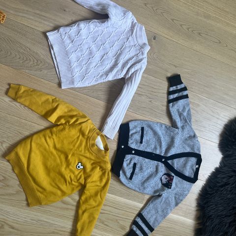 180kr = 3 Kasjmir/Fleece Vinter Genser Str 90+/ Barneklær