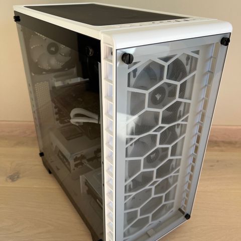 Stilren Gaming/Kontor PC - Ryzen 7 3700X, RX 570 8GB, 2,25TB lagring