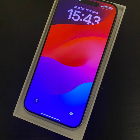 iPhone 15 Pro Max • Natural Titanium • 256gb • Nylig Kjøpt!