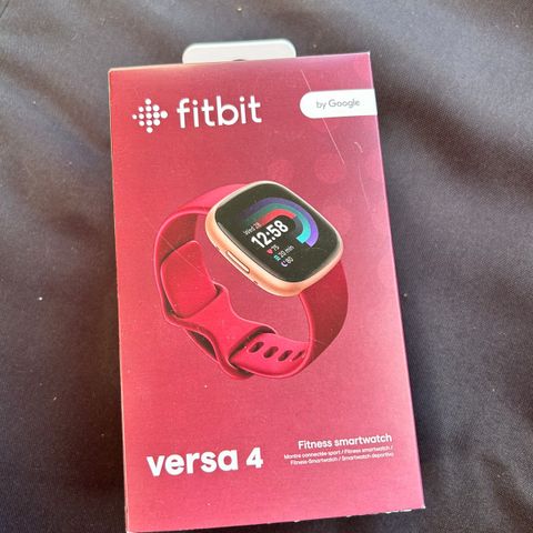 Fitbit versa 4