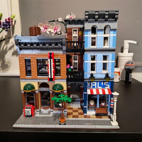 (Reservert!) Lego Creator Expert 10246 Detective's Office