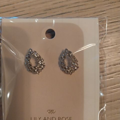 Lily and Rose PETITE ALICE EARRINGS – CRYSTAL