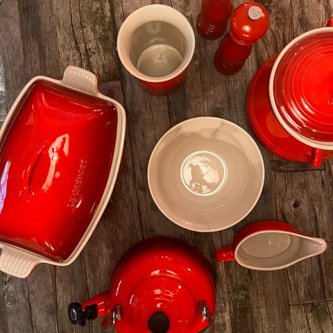 Le creuset service kjøkken