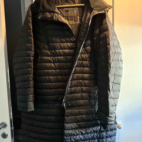 Renata Aja Padded Jacket fra Áhkká str 48, svart