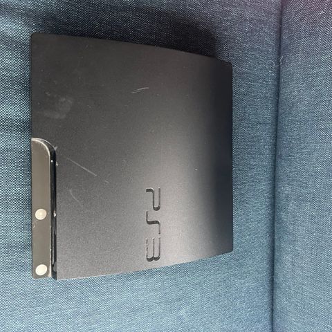 PlayStation 3 m/controllere, spill og fjernkontroll