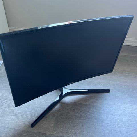 Samsung 24’ skjerm