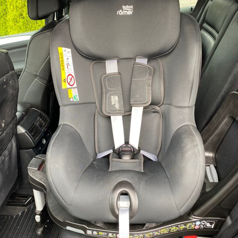 Britax Römer Dualfix M I-Size