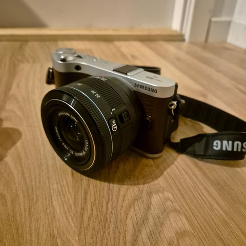 Samsung NX300