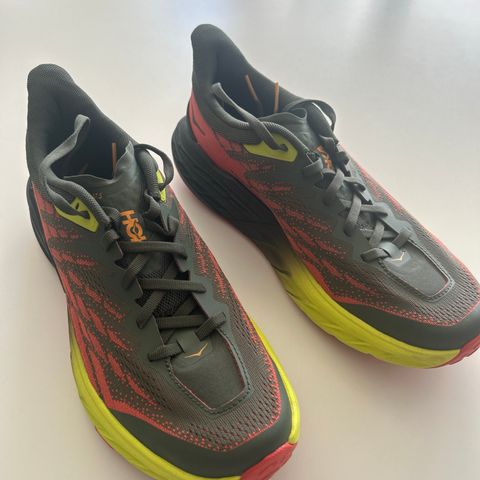 HOKA Speedgoat 5 Herre