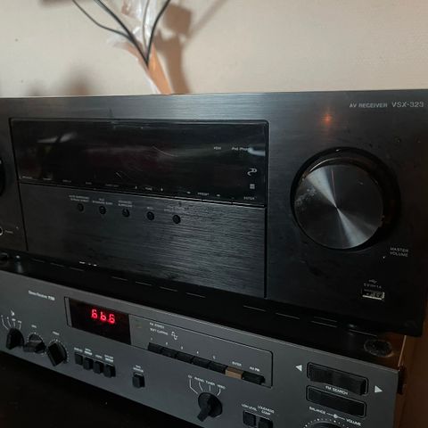 Pioneer VSX-323-K AV Receiver