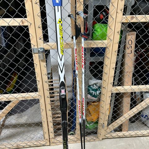 Fischer Superlight Wax skis + Swix sticks