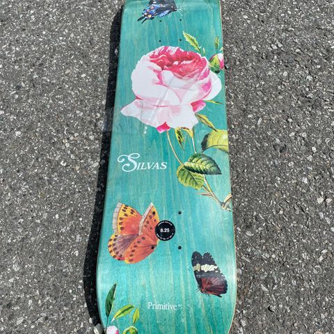 Primitive brett Silvas Essence 8,25 x 31,85