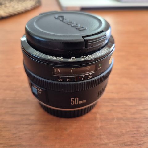 Canon EF 50mm f/1.8