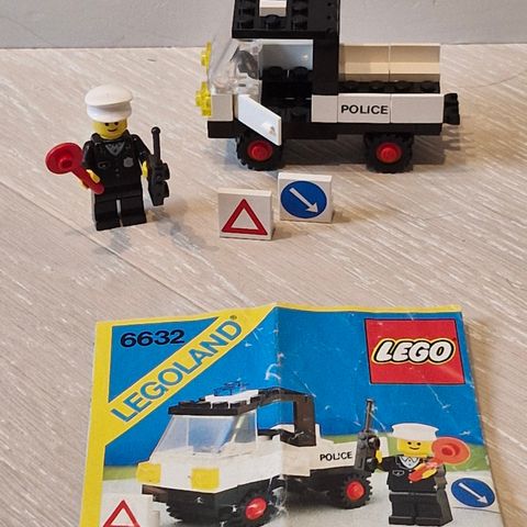 Lego 6632 Tactical Patrol Truck Lego Classic Town Police serien