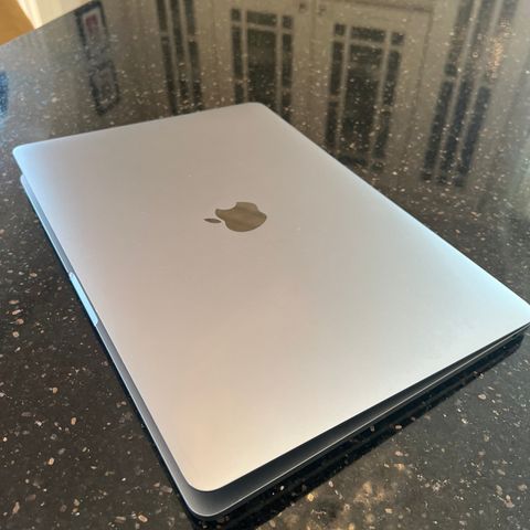 MACBOOK PRO 13 inch 2019/ m touchbar