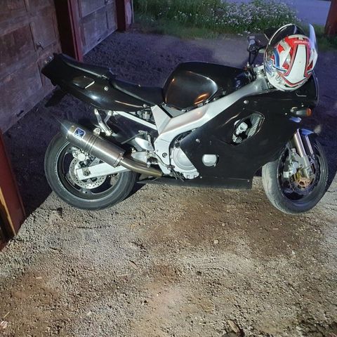 95mod yamaha fzr600r selges