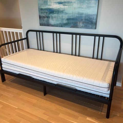 Fyresdal daybed/sovesofa fra IKEA