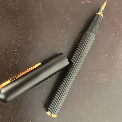 Fyllepenn - LAMY imporium 14K/585 (M) matte black GT fountain pen