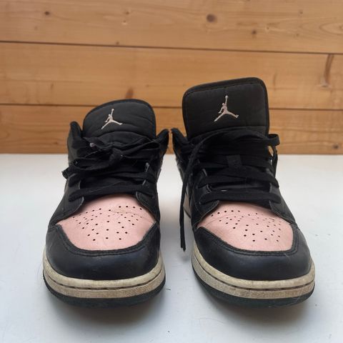 Nike Air Jordan Crimson Tint