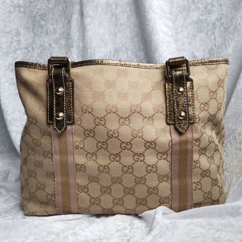 Gucci jolicoeur GG monogram sherry line golden charm