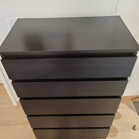 Brunsvart Ikea kommode -RESERVERT