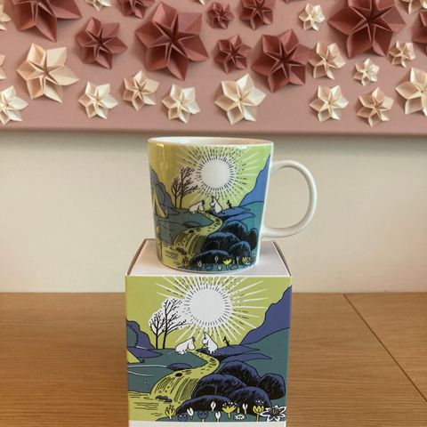 Mummikopp «Vår» 2024 (Moomins day mug 24)