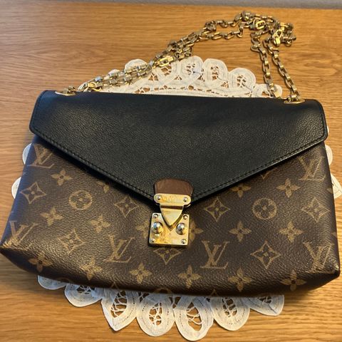 Louis Vuitton Pallas