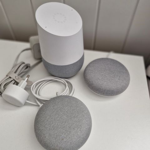 Google Home og Google Home Mini x2