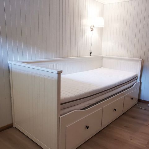 HEMNES daybed