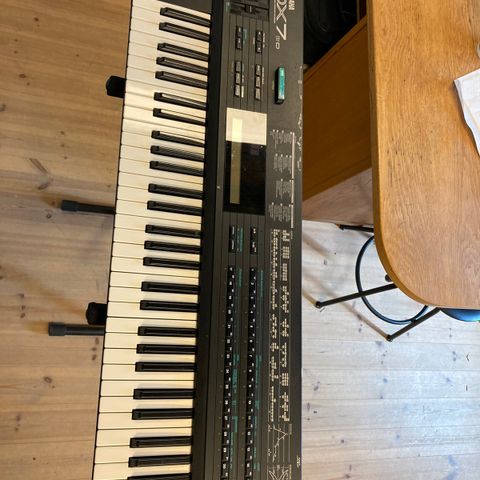 Yamaha DX7 II D