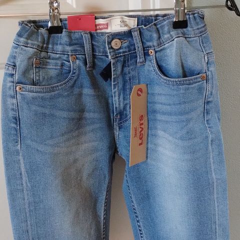 Levis Bermuda shorts