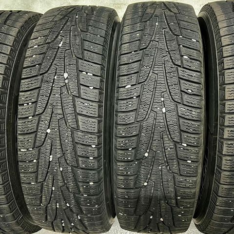 215/70R16 100R vinterdekk