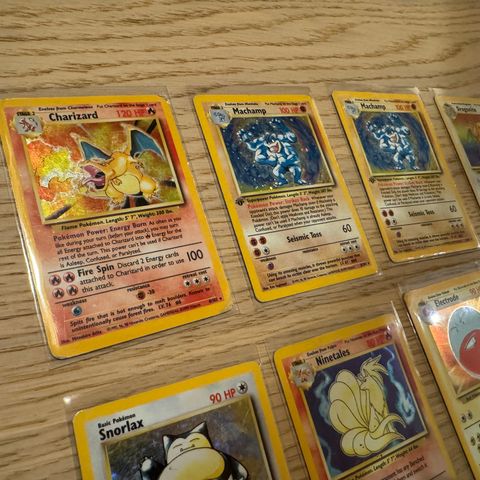 Pokemon kort samling, hovedsakelig fra base set