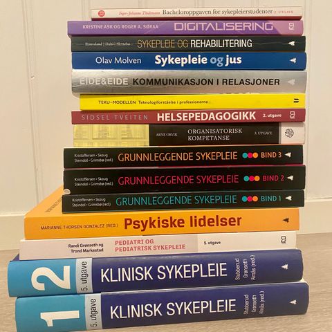 Sykepleie pensum - Alle bøkene til 4500! Kan selges separat!