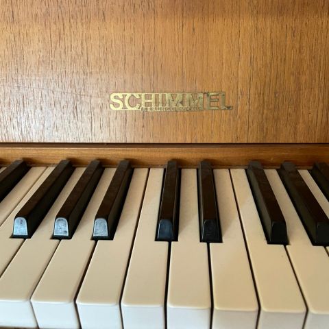 Fin Piano (Schimmel)