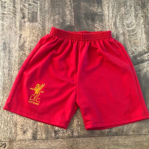 Liverpool shorts, str. ca. 110 cm