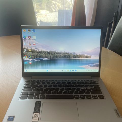 Lenovo ideapad 1i